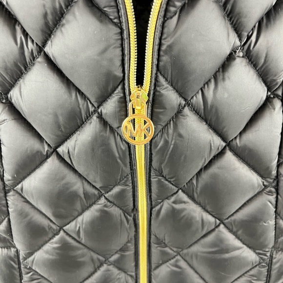 Michael Michael Kors Ultra Lightweight Down Puffer Vest Black Size XS Packable - Picture 4 of 16